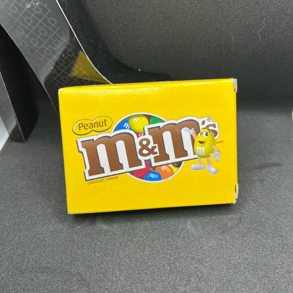 M&M Playing Cards - Picture 4 of 6